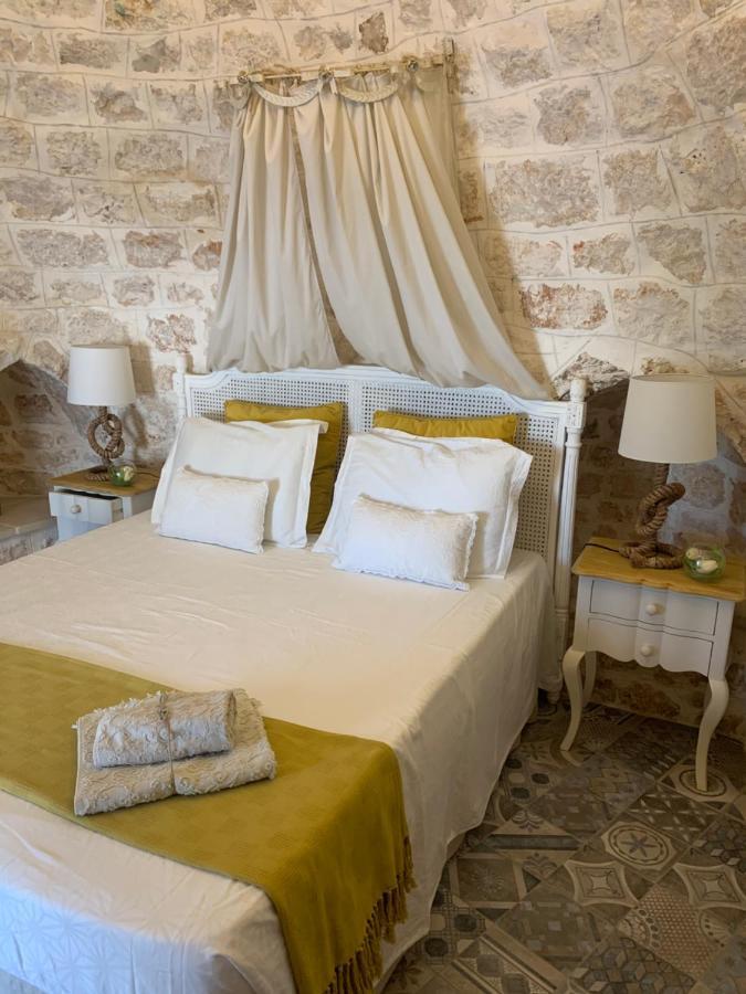 Trulli Tesoro Bed & Breakfast Cisternino Ngoại thất bức ảnh